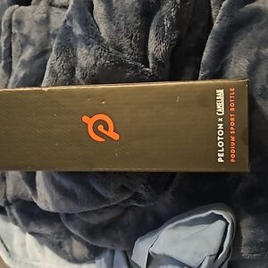 Peloton camelback waterbottle 24oz